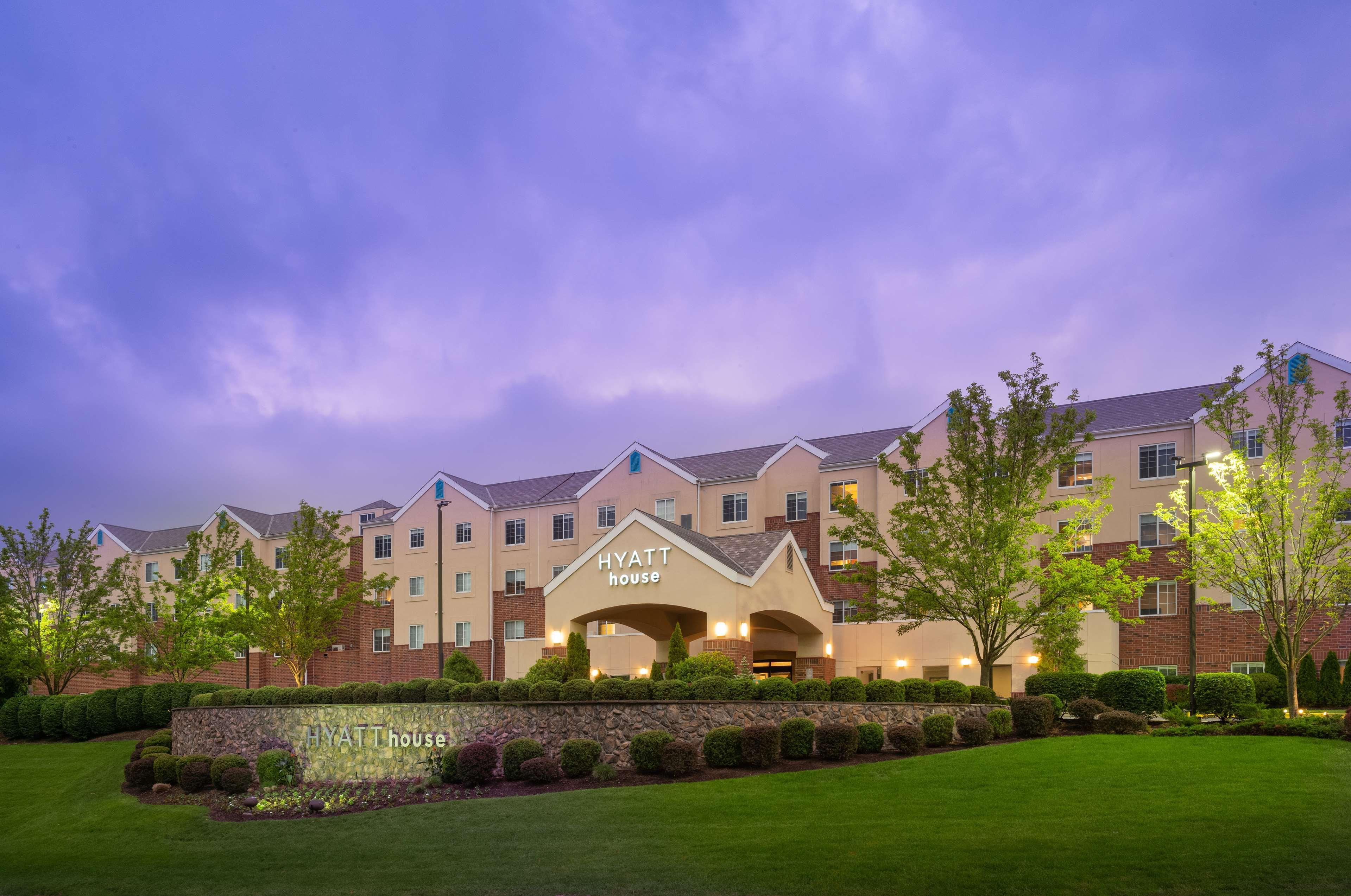 Hyatt House White Plains Hotel Exterior photo